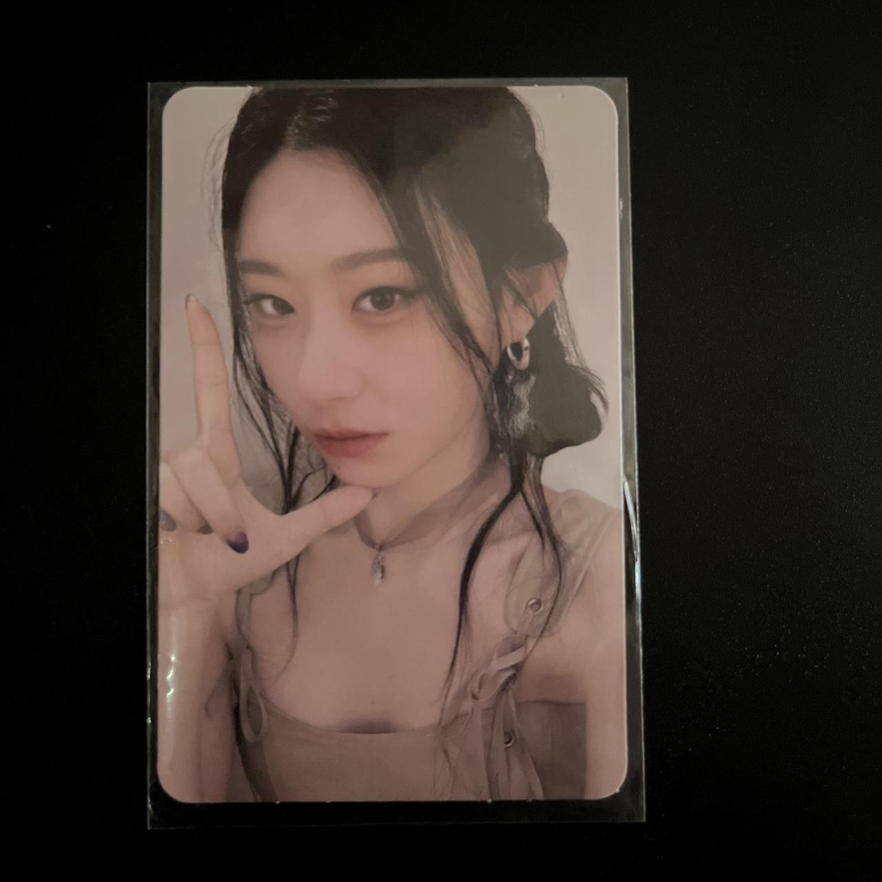 Itzy Cheshire Chaeryeong Photocard Sleeved Since Depop