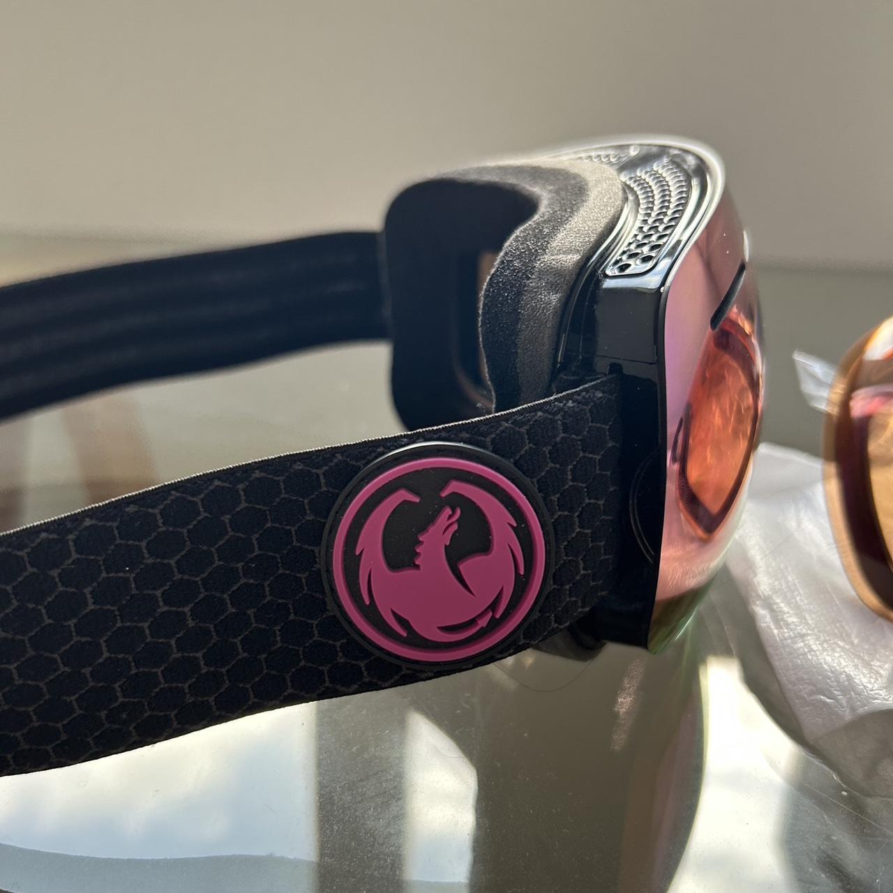 DRAGON SKI GOGGLES comes with spare yellow lenses... Depop