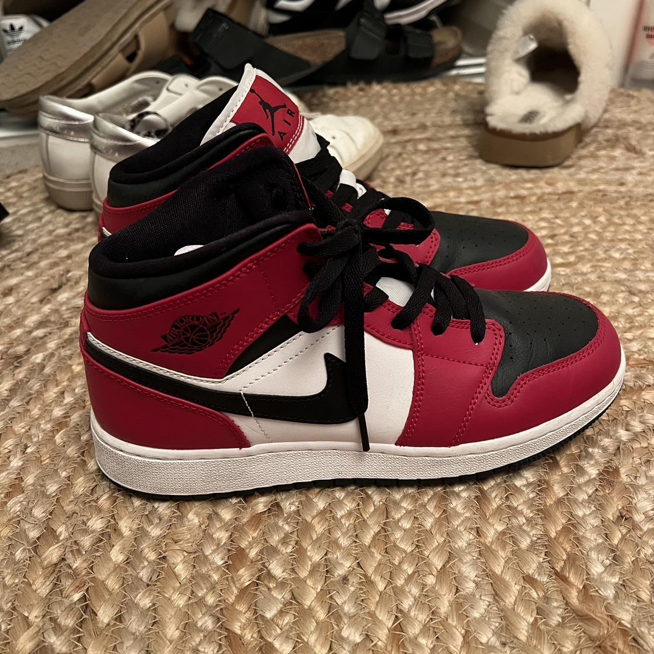 chicago black toe air jordan mids size Depop