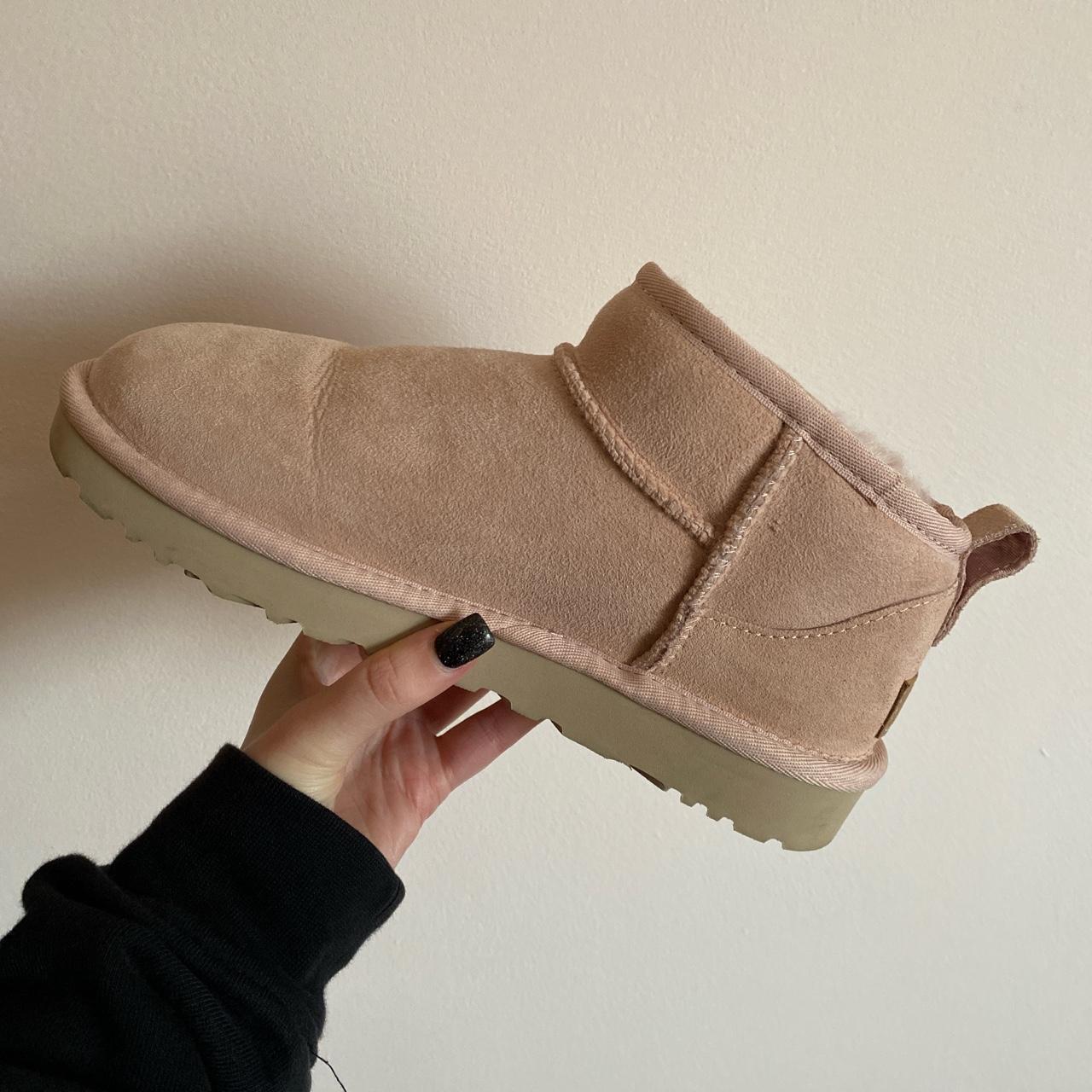 low uggs pink