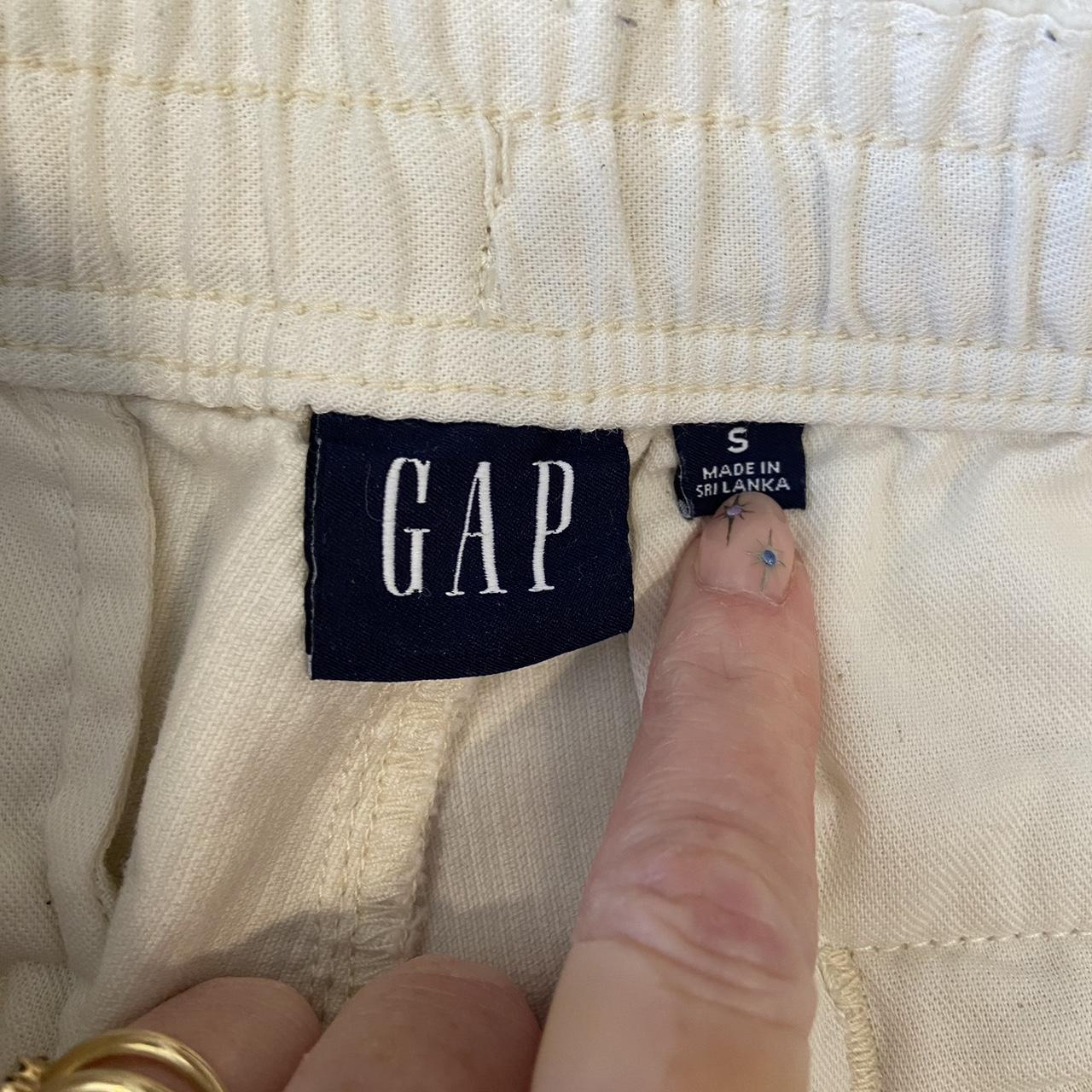 Gap Men's White and Cream Trousers | Depop
