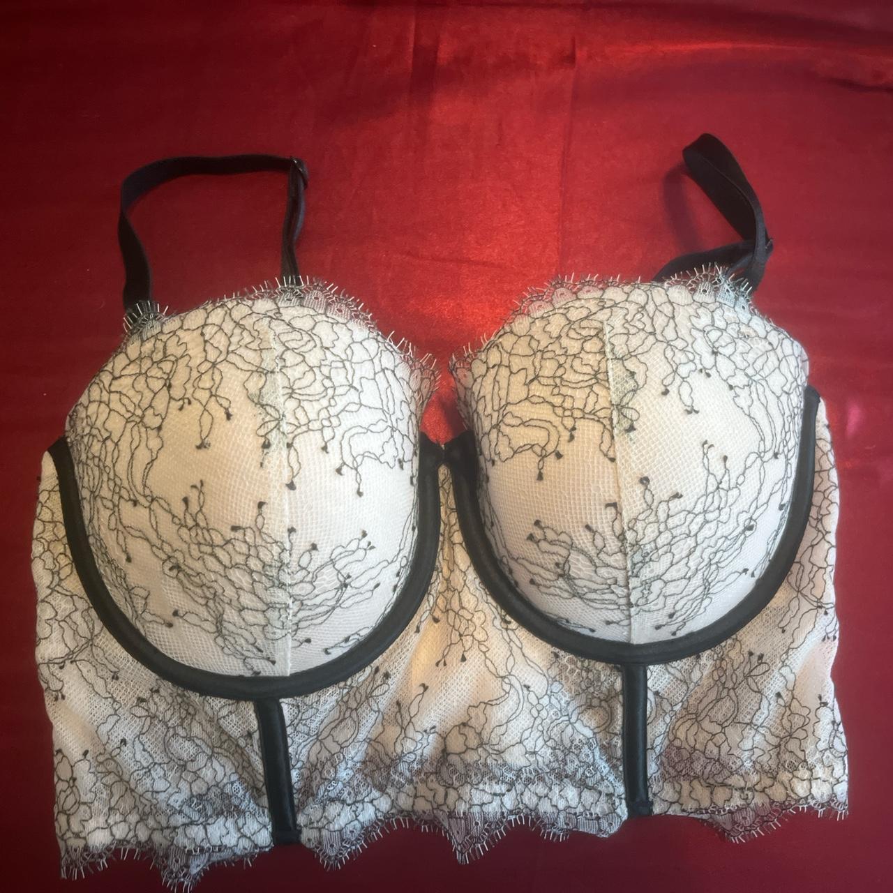 item listed by sophia_jj