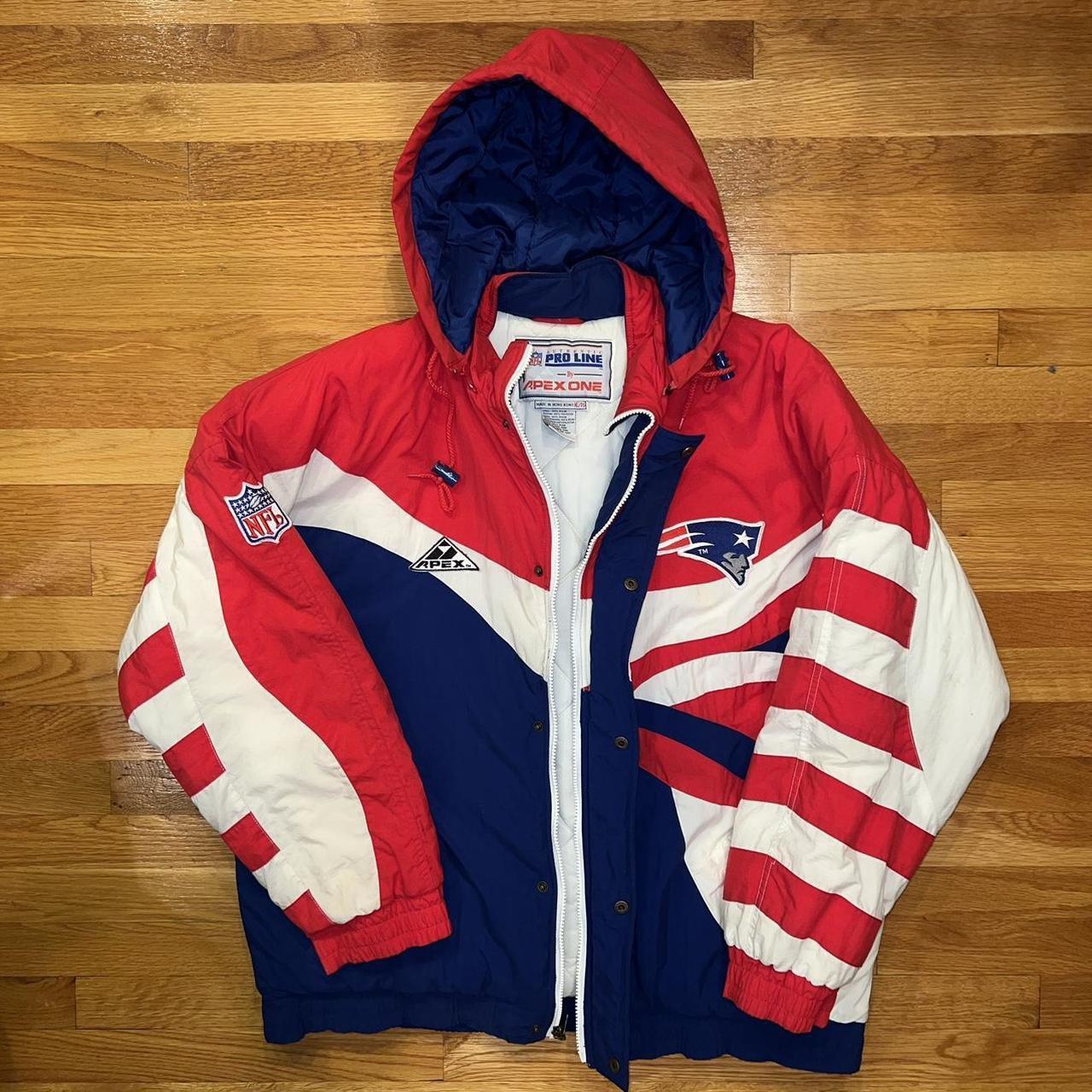 New England Patriots Pro Line Apex One (XL) – Retro Windbreakers