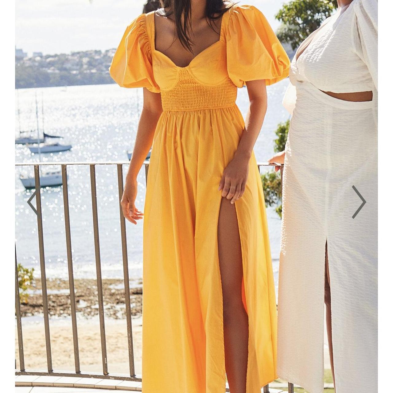 NWOT Showpo puff sleeve party dress with high slit.... - Depop