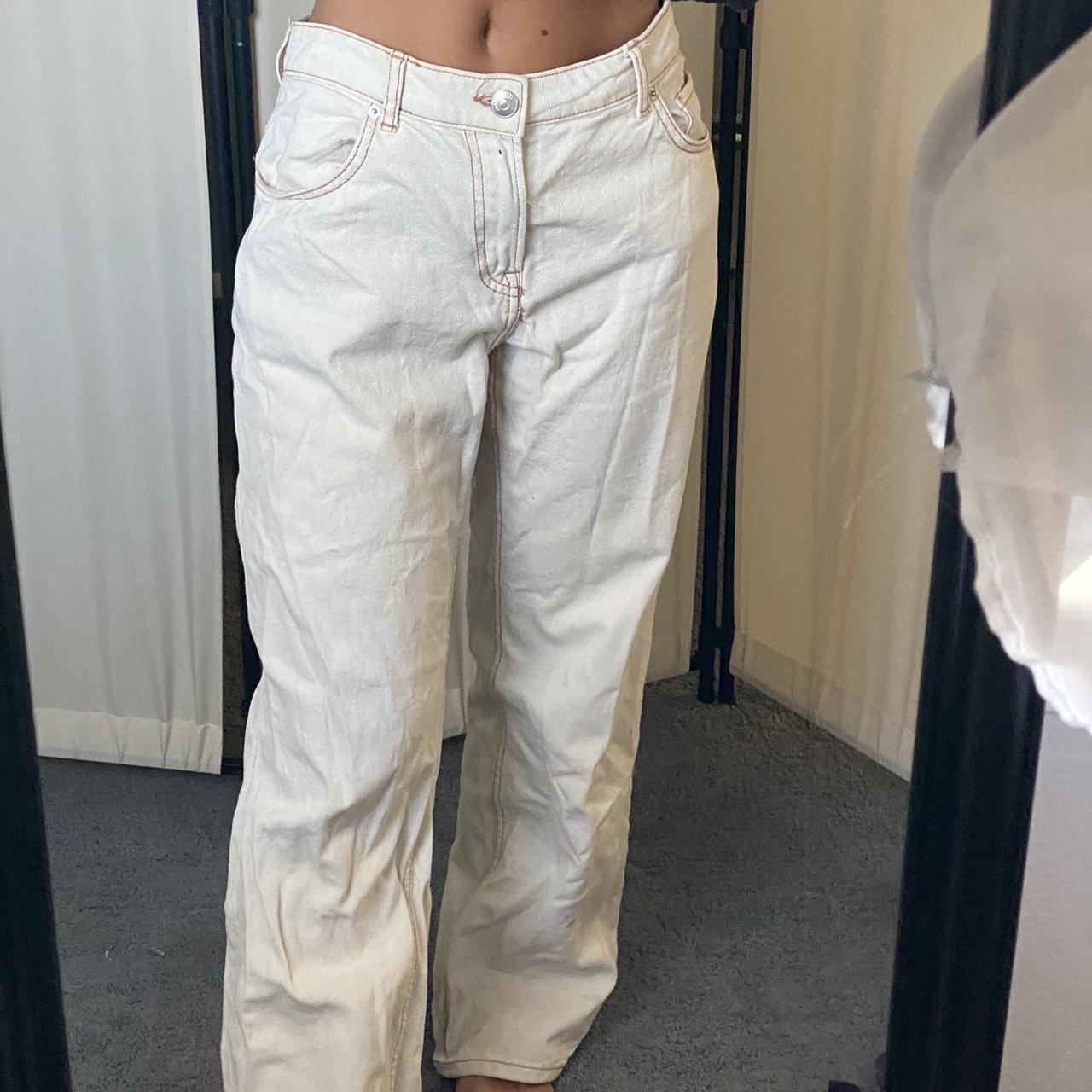 H&M cream color jeans with a brown trim! super cute Depop