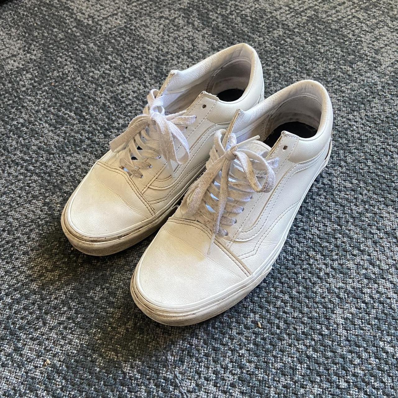 Vans store dirty white