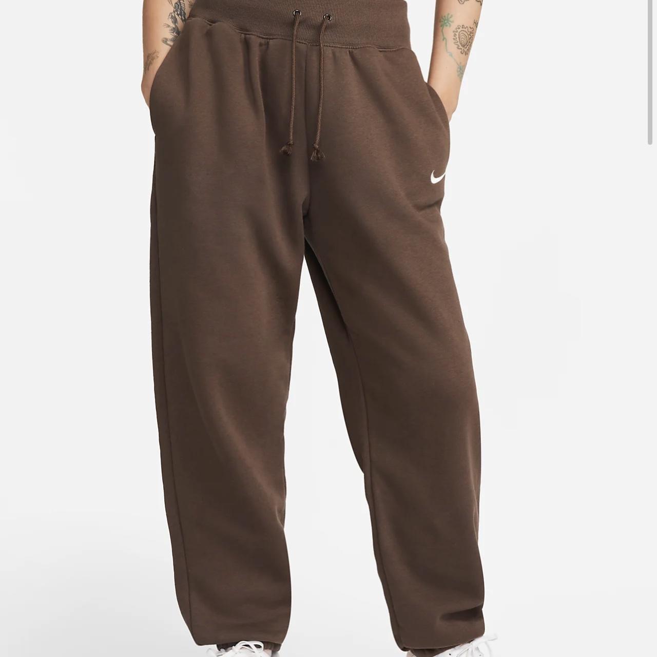 Nike Women's Brown Joggerstracksuits Depop