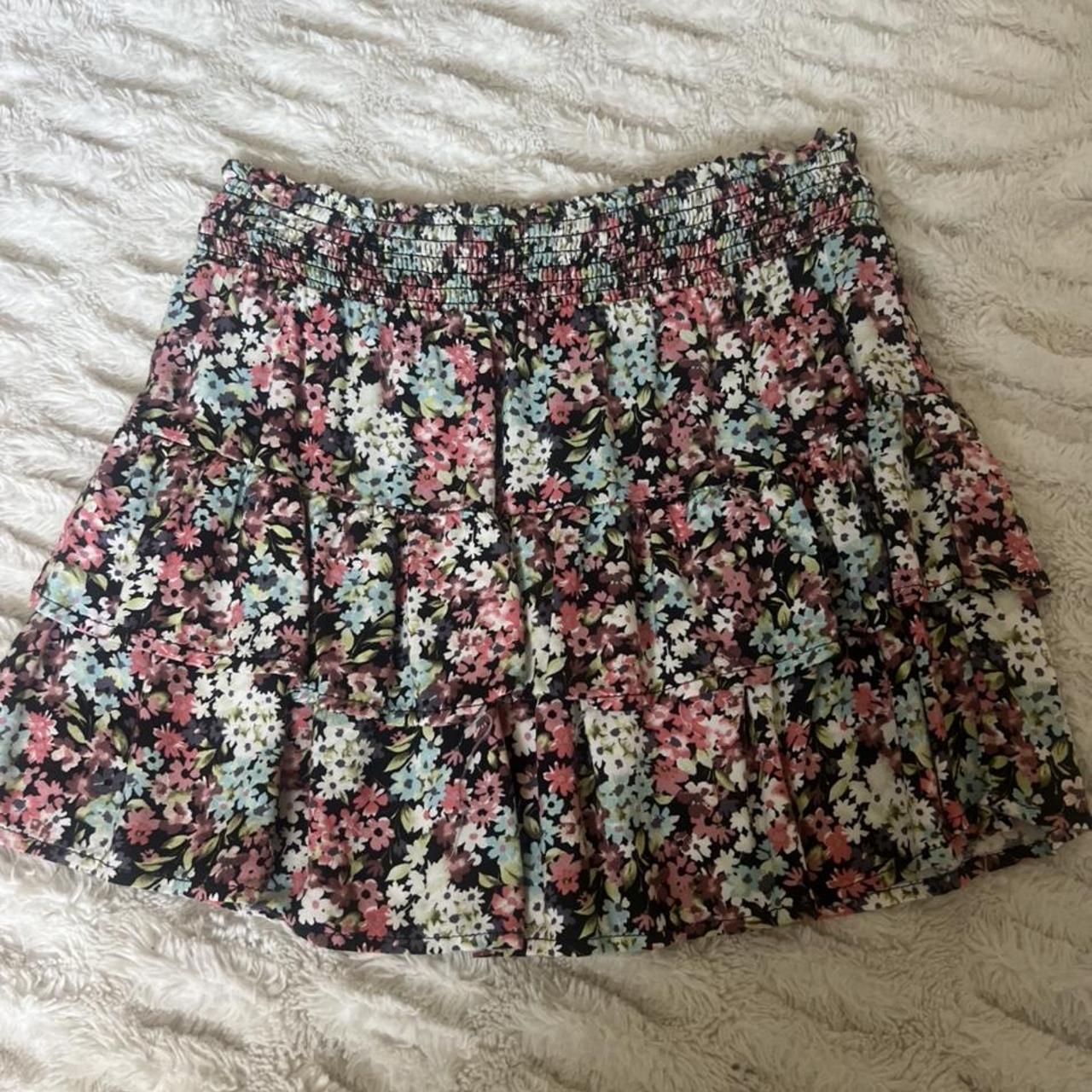 flowy floral smocked skirt -size S -light weight... - Depop