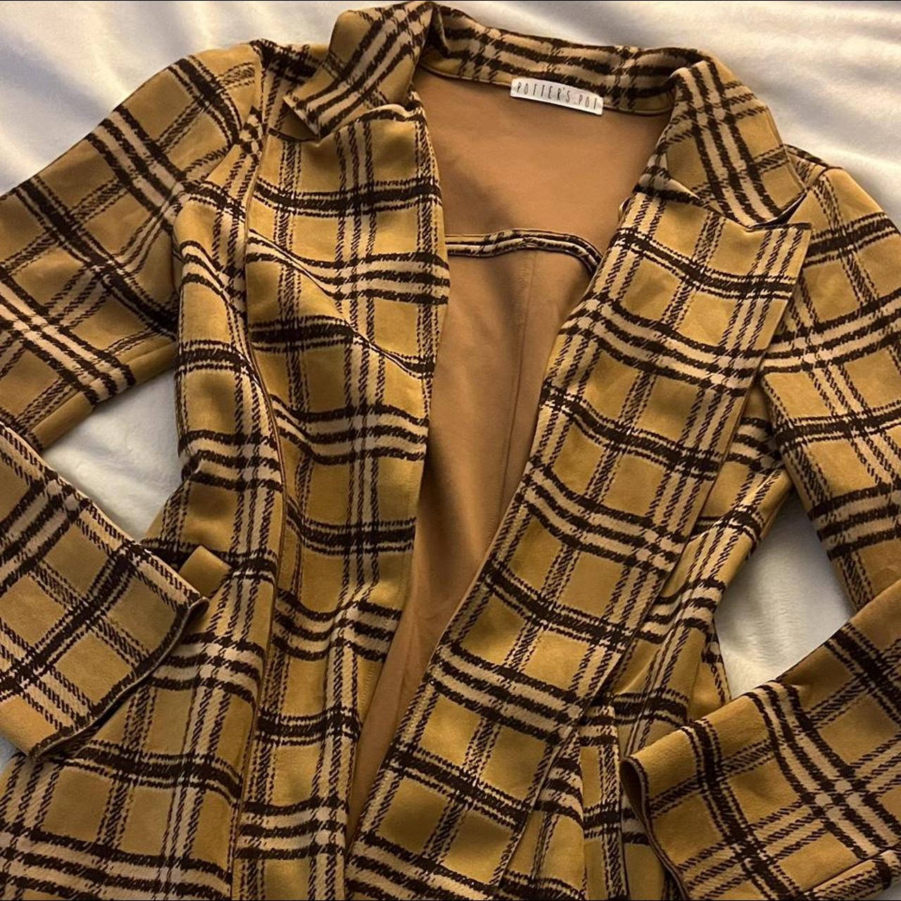 Potter’s Pot coat in good condition, only wore it once. Depop