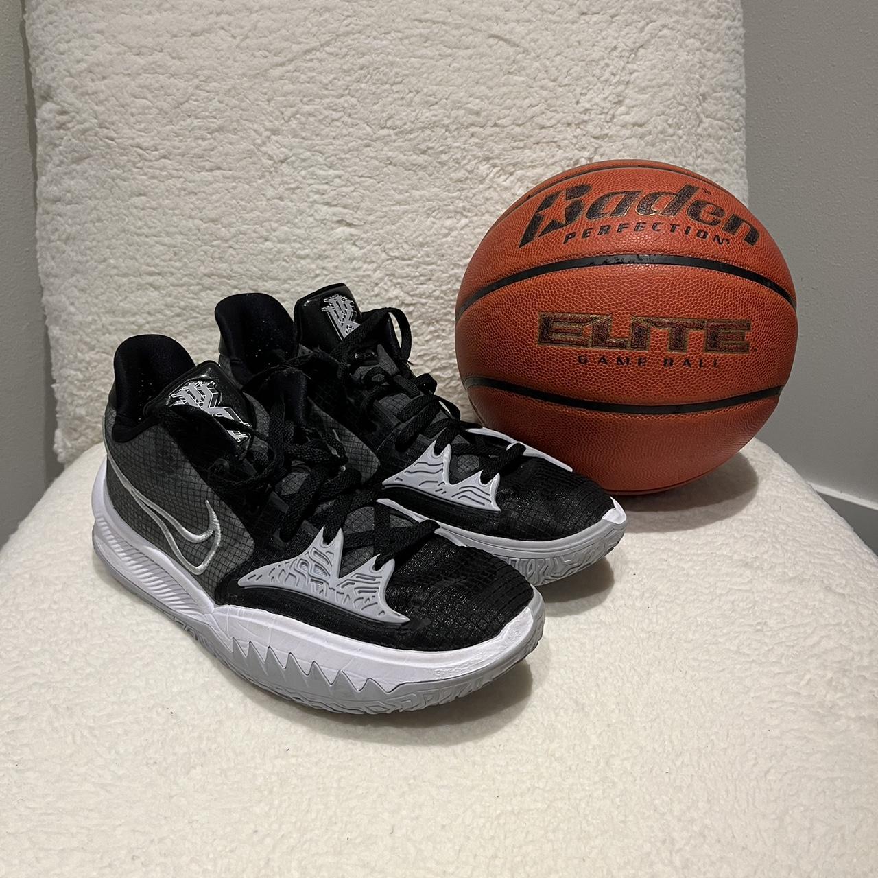 Kyrie 4 team store black