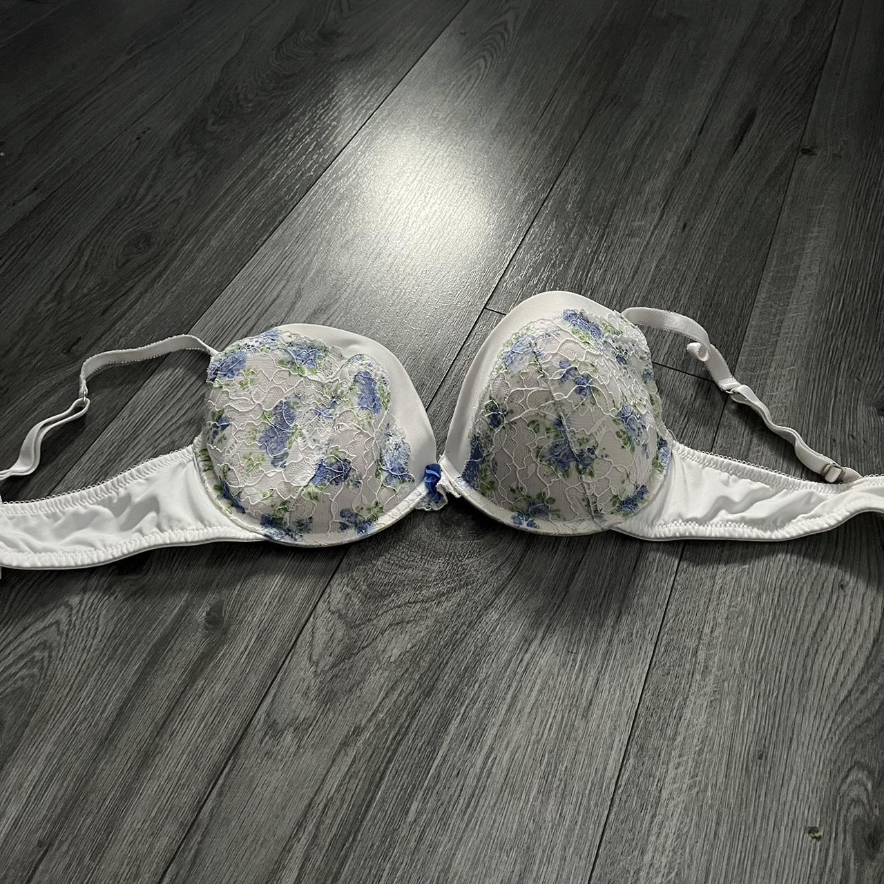 New Look Womens White And Blue Bra Depop