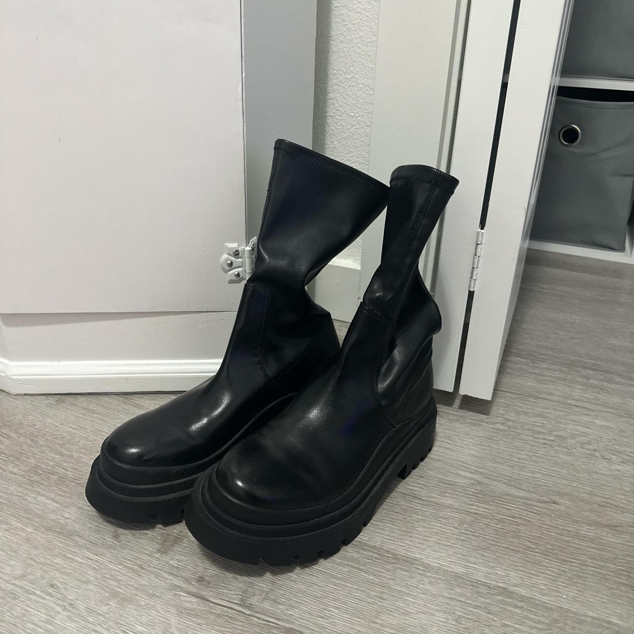Zara black boots women’s 8!!!! $39 Great condition!!! - Depop