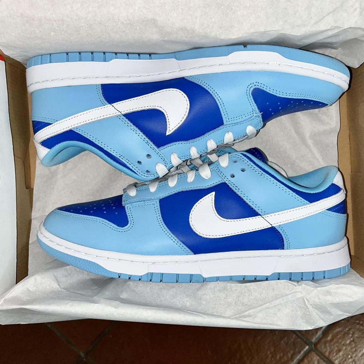 Nike Men's Blue Trainers | Depop