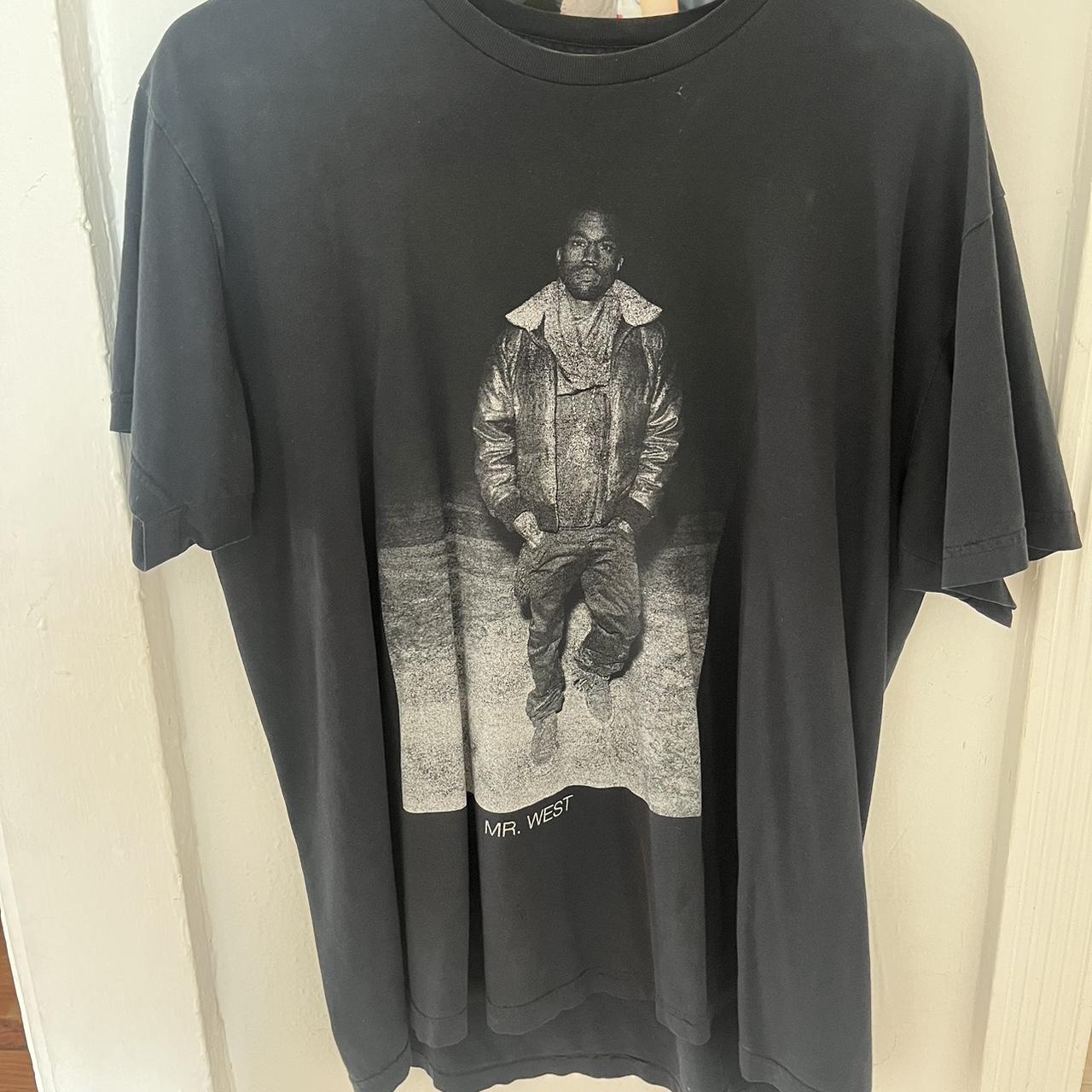 Kanye west GLOW IN THE DARK 写真集　YEZZY 1632766436-kanye-west-glow-in-
