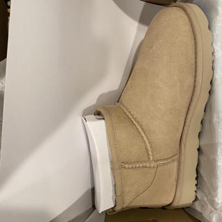 Womens SOLID COLOR uggs 65$ Variety of sizes Womens - Depop