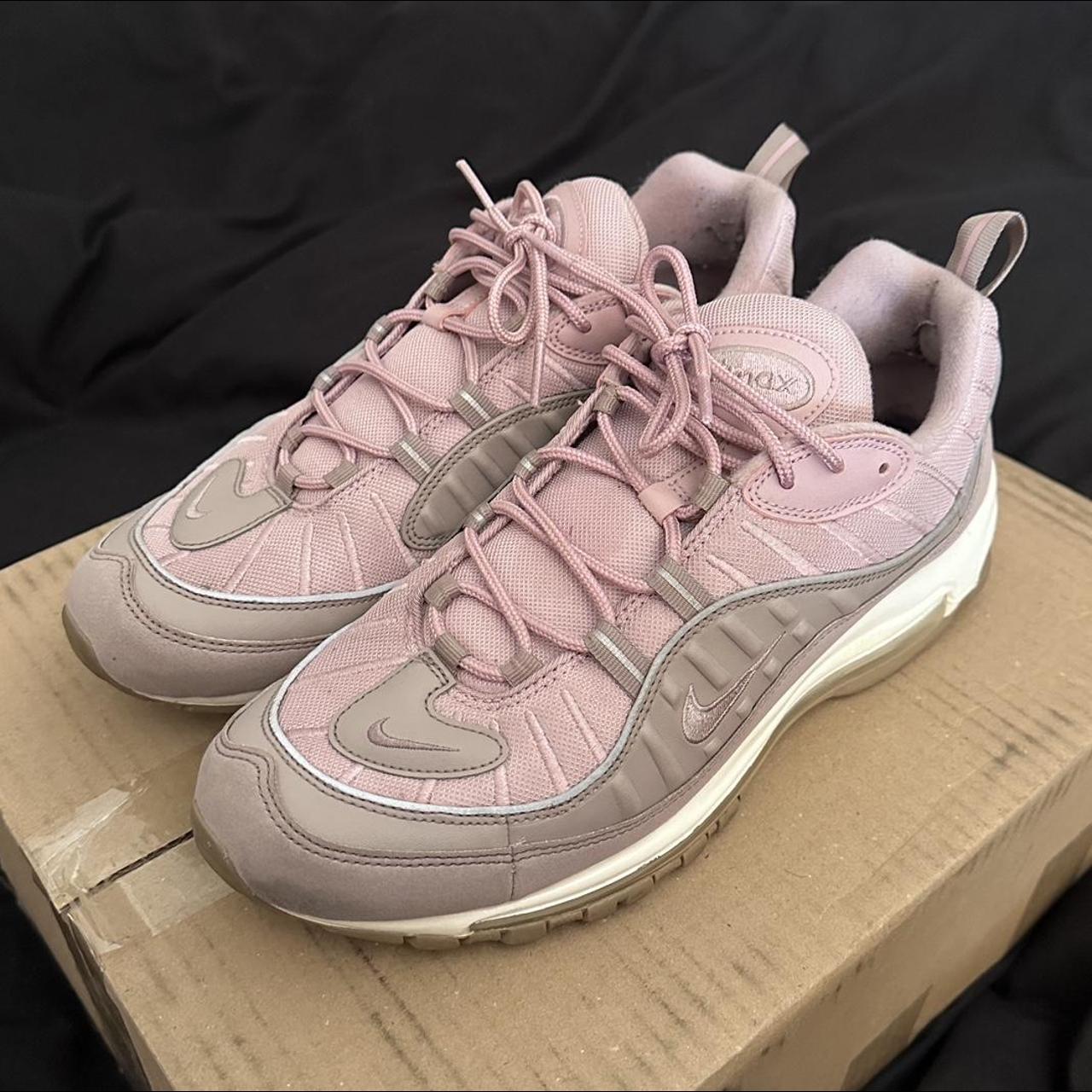 mens nike pink trainers