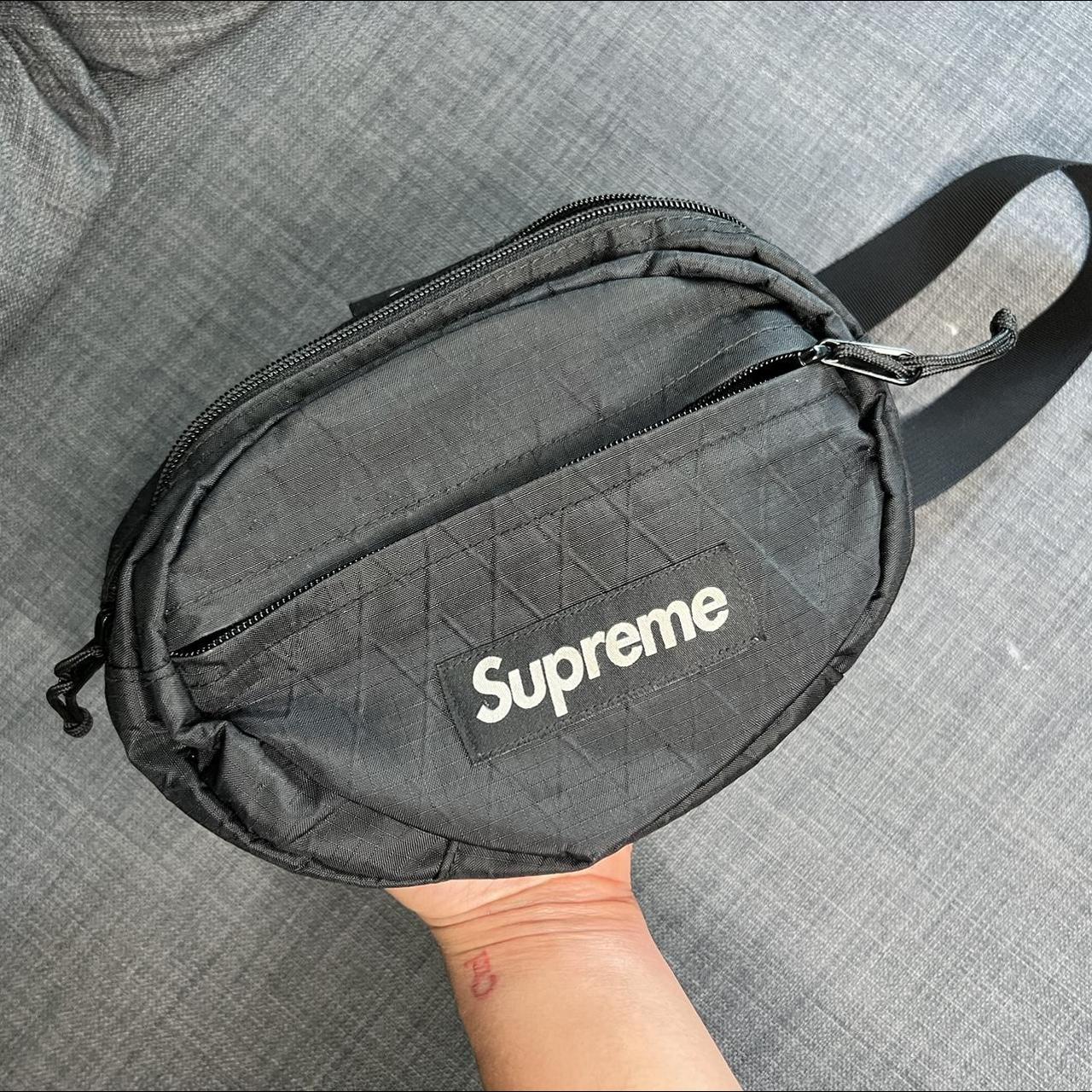 Supreme bum-bag - Depop
