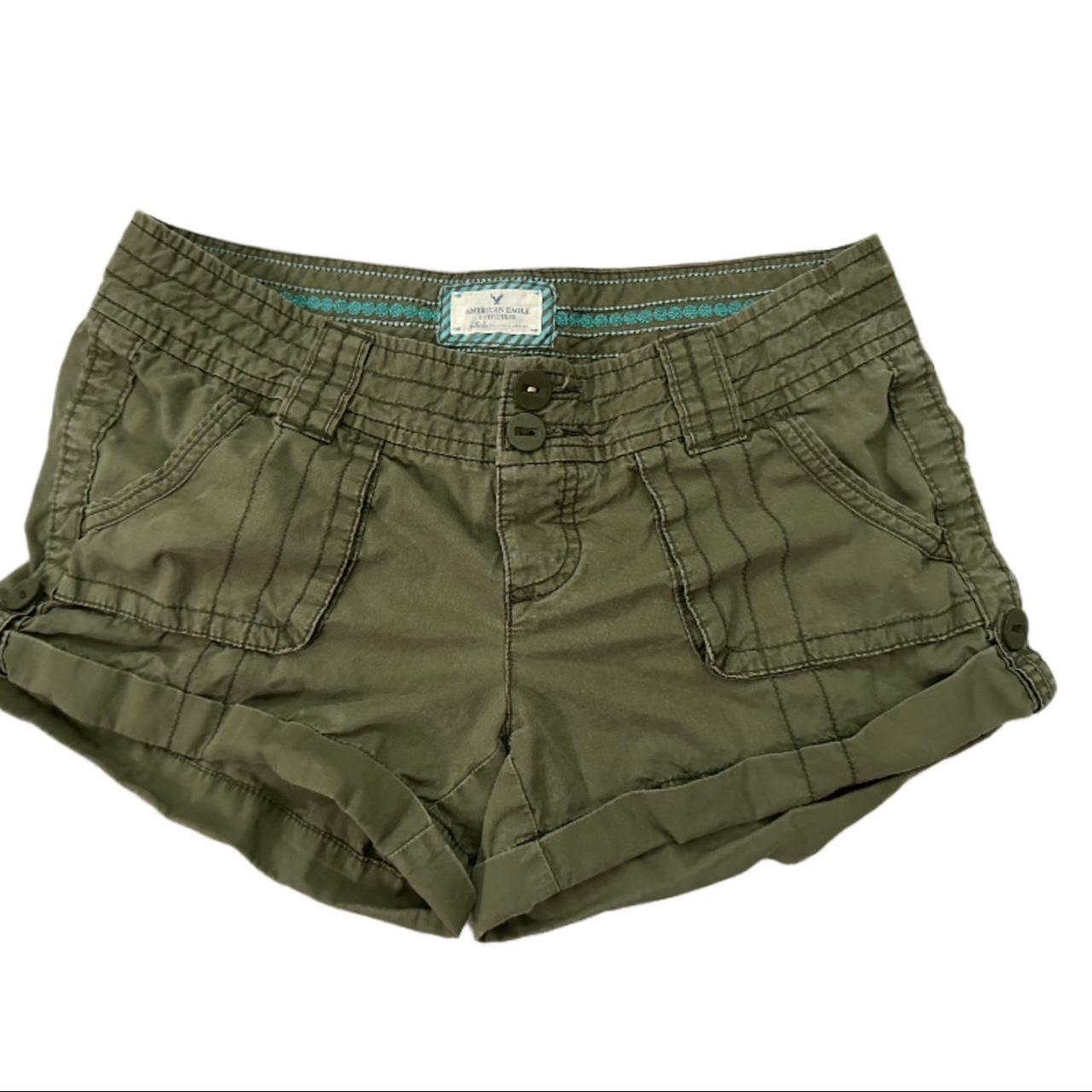 American Eagle Women's Khaki and Green Shorts Depop