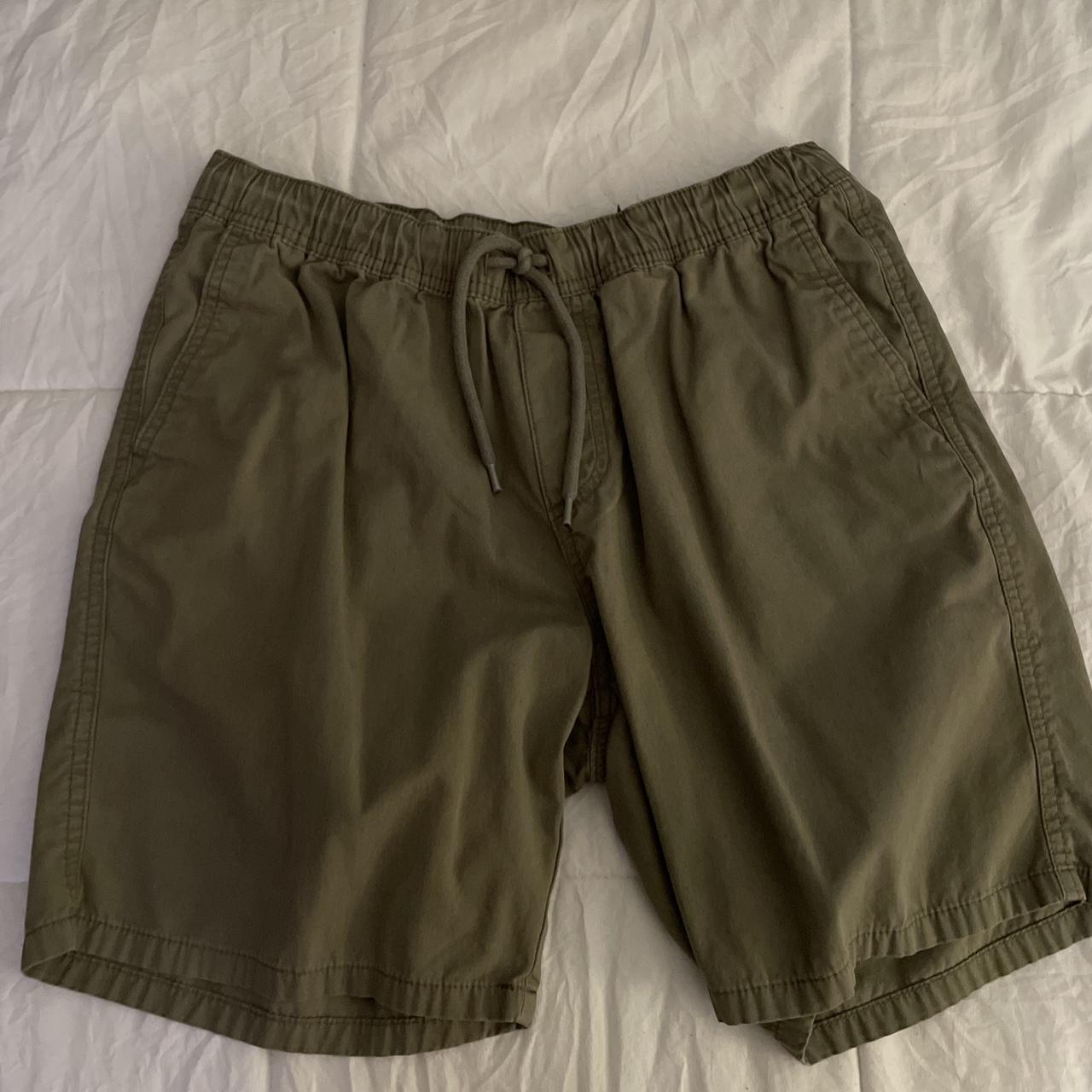 H&M Men's Green Shorts Depop