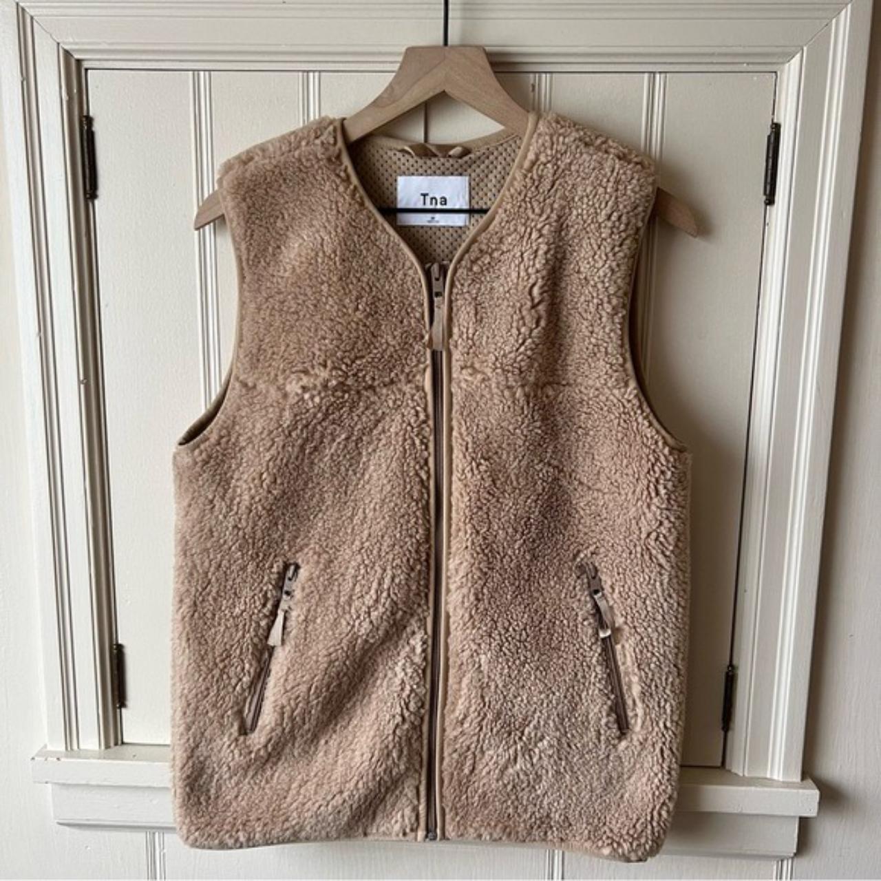 Aritzia TNA Sherpa Fleece Vest In Great Condition... Depop