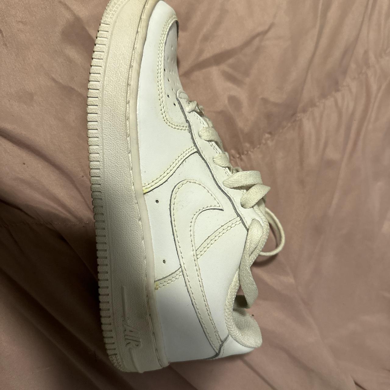 White Air Force 1’s size 4.5 in kids but a 6 or 6.5... - Depop