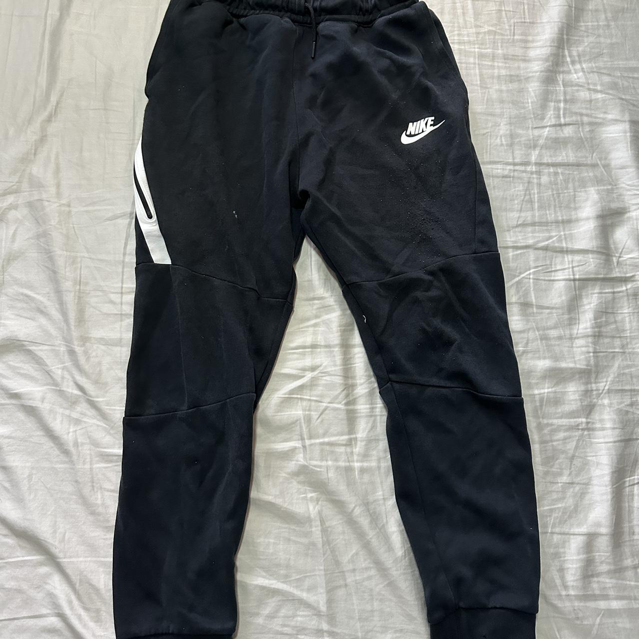xs nike tech fleece pants