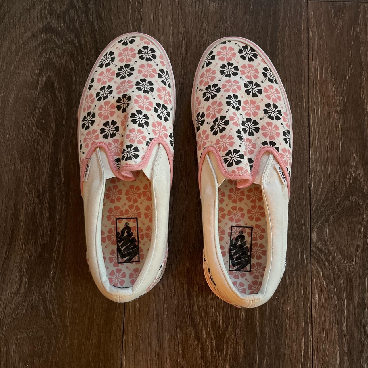 Pink vans outlet flowers