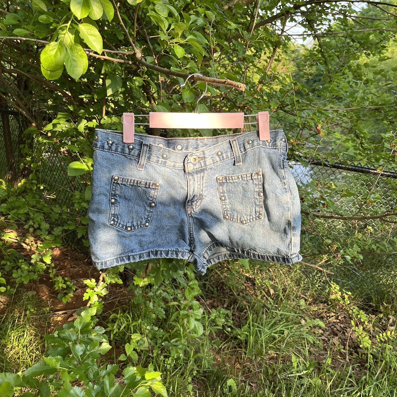 90s y2k 2000s little studded denim baggy shorts. | Depop 90s y2k 2000s little studded denim baggy shorts. | Depop
