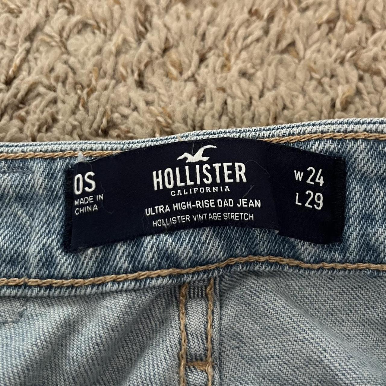 Hollister Ultra High-Rise Dad Jeans Size 0 Short.... - Depop