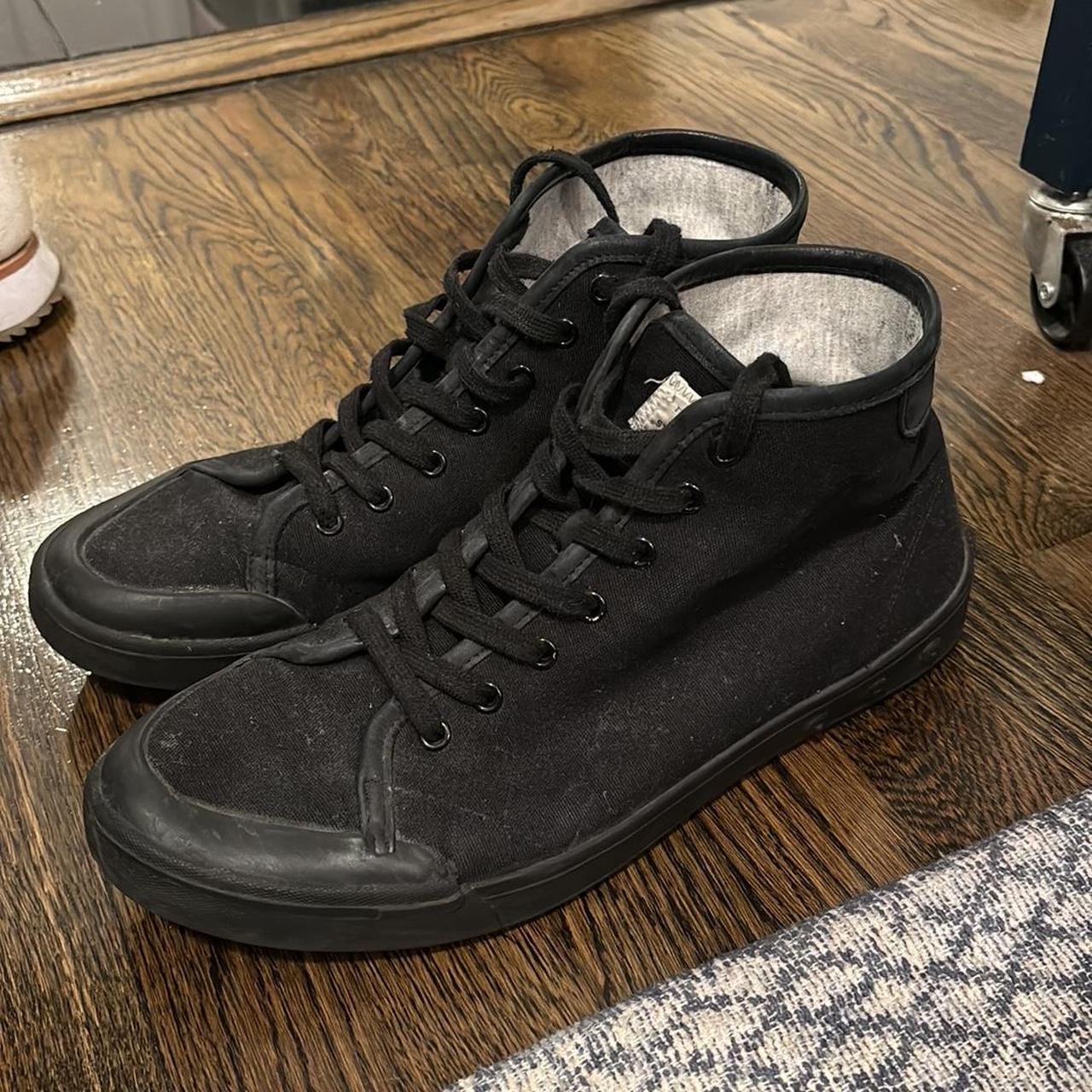 Selling these men rag bone canvas high top shoes