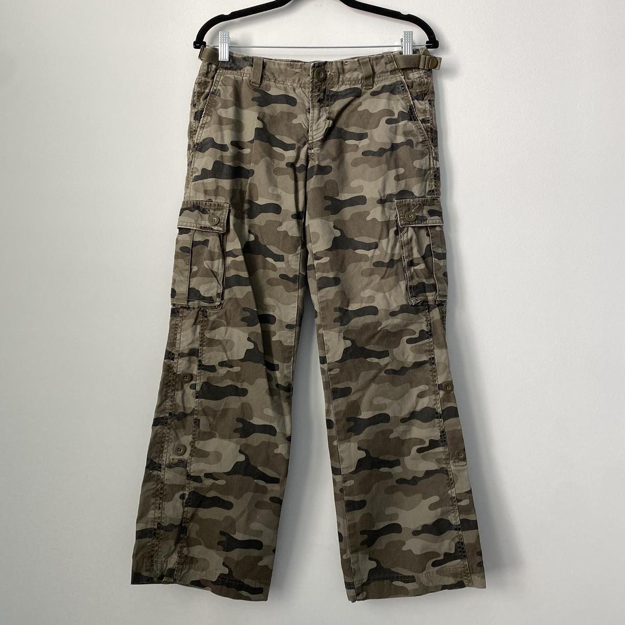 Old Navy Women's Green Trousers | Depop