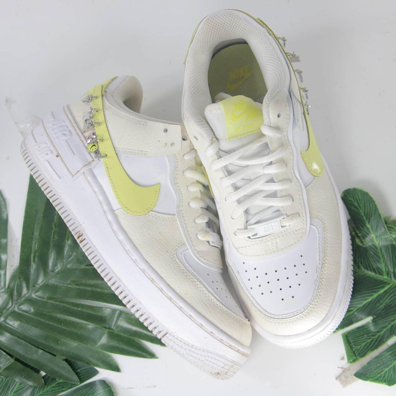 af1 yellow tick