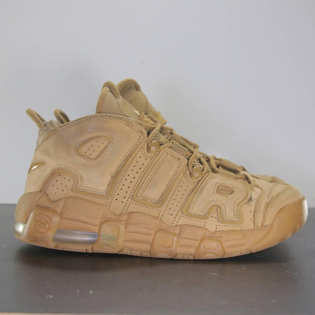 womens uptempo nike