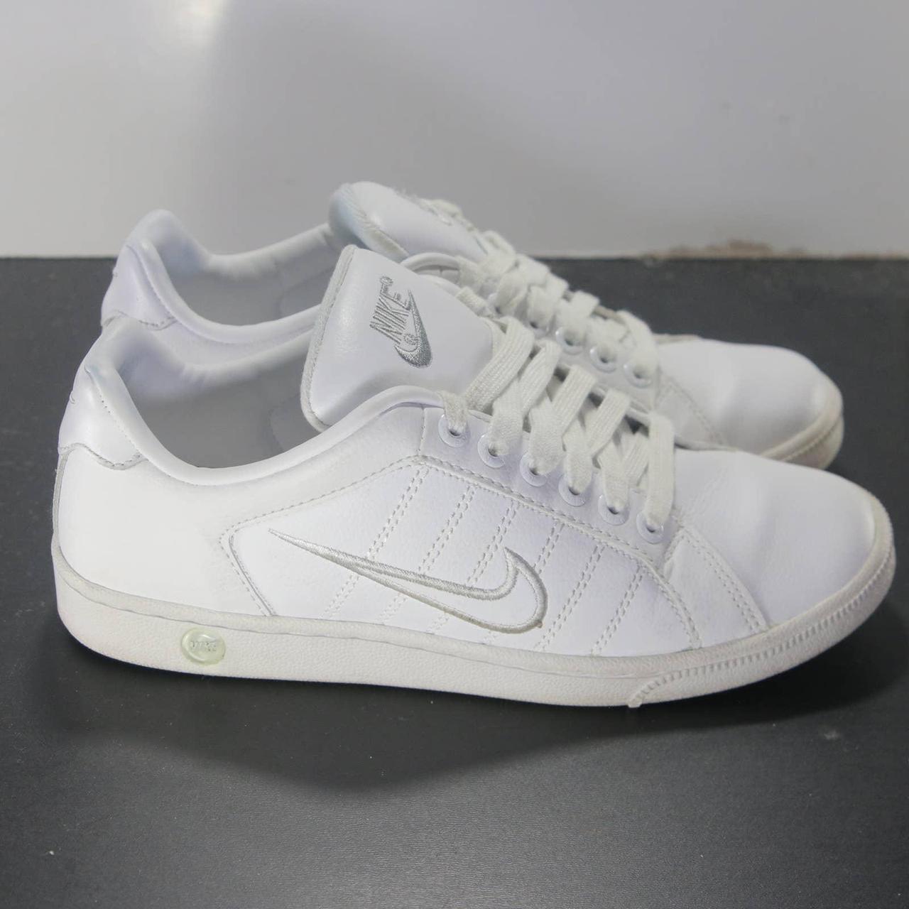 Nike size 7.5 on sale womens