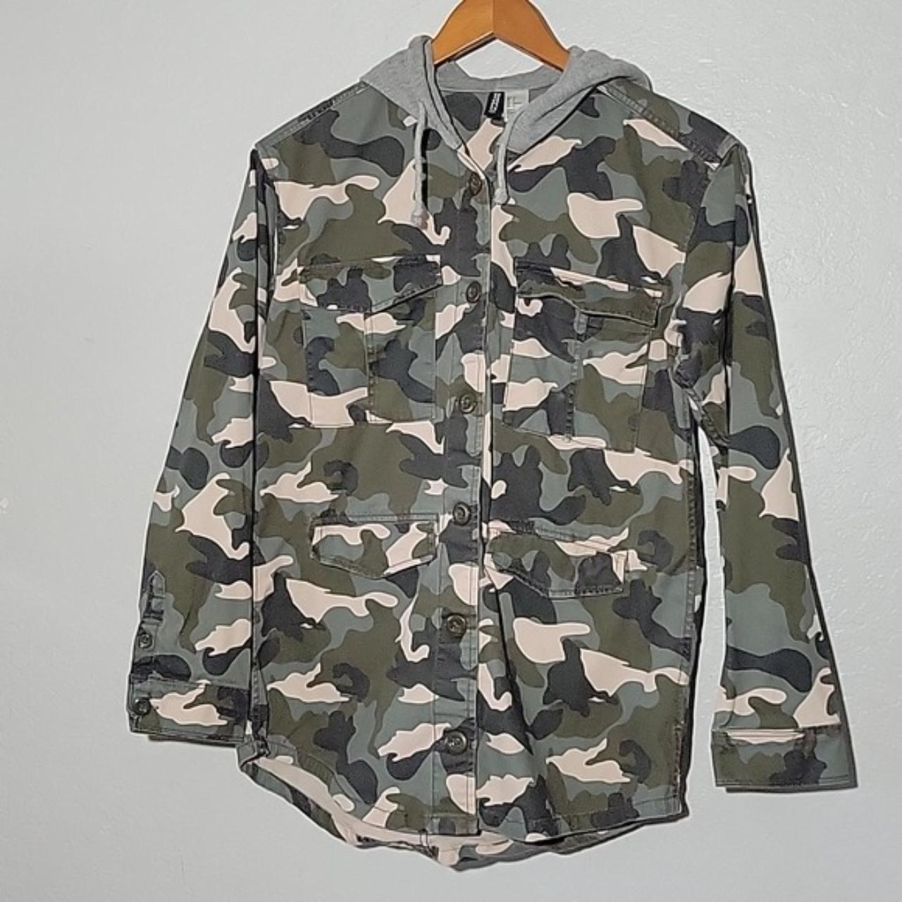 DIVIDED H&M Camo Button Up Hoodie button up Depop