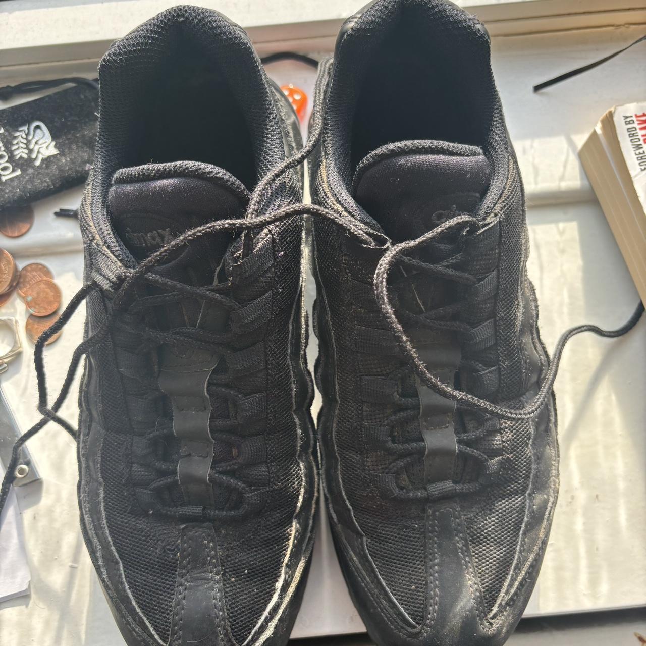 mens black 95 trainers