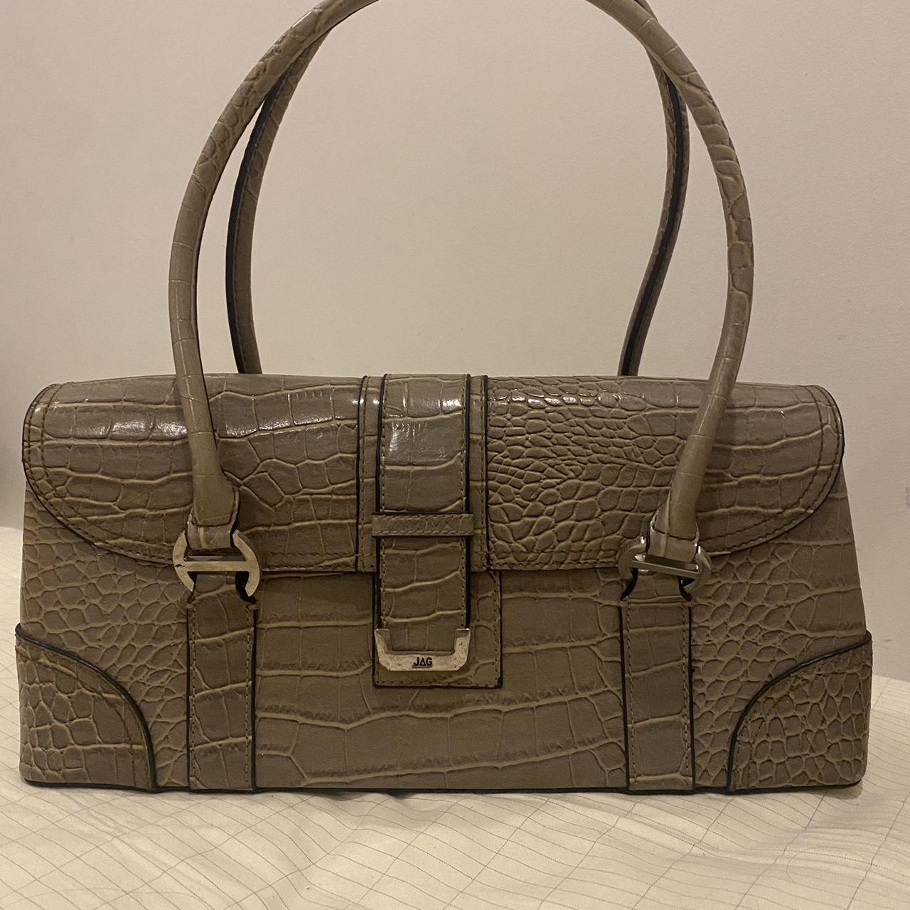 JAG vintage shoulder hand bag 🎀 In great condition,... Depop