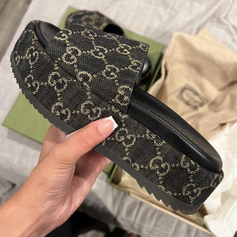 GUCCI slides with tiger graphic 2017 collection - Depop