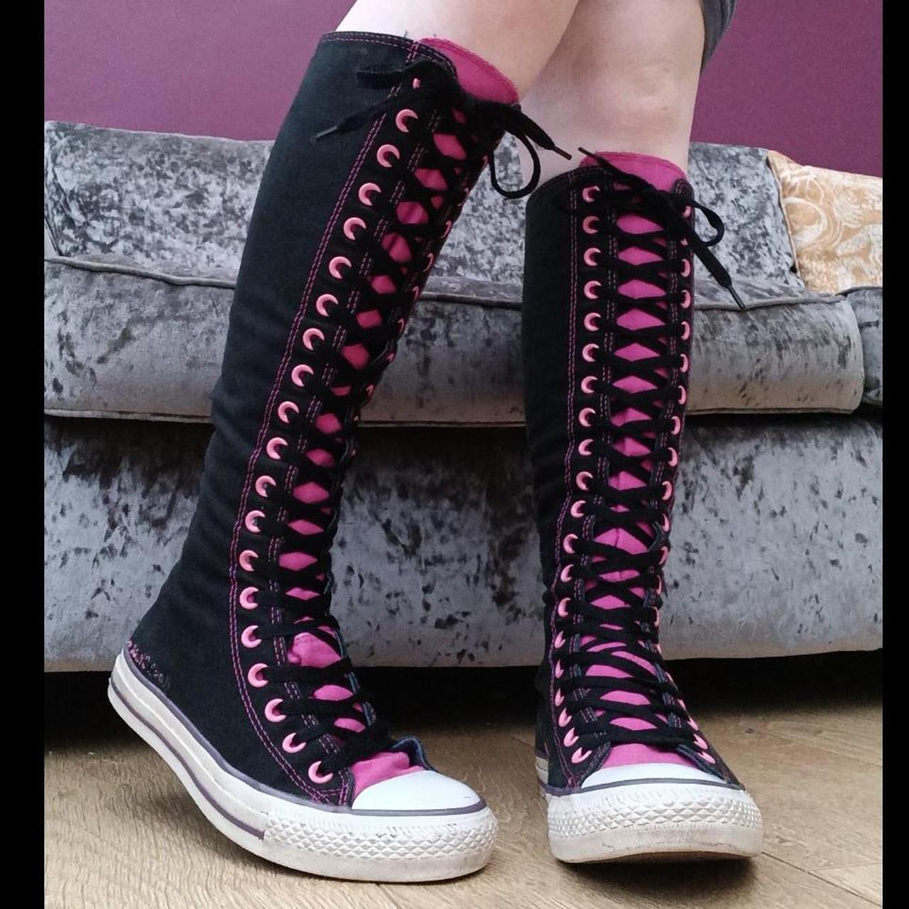 🖤🩷 Pink/Black knee Converse 🩷🖤 Size UK6 Please read... - Depop