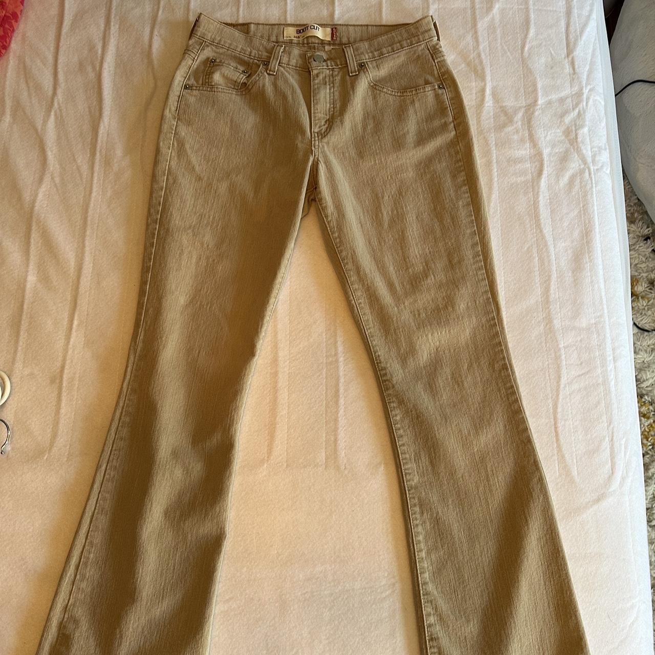 Levi's Women's Tan Jeans Depop