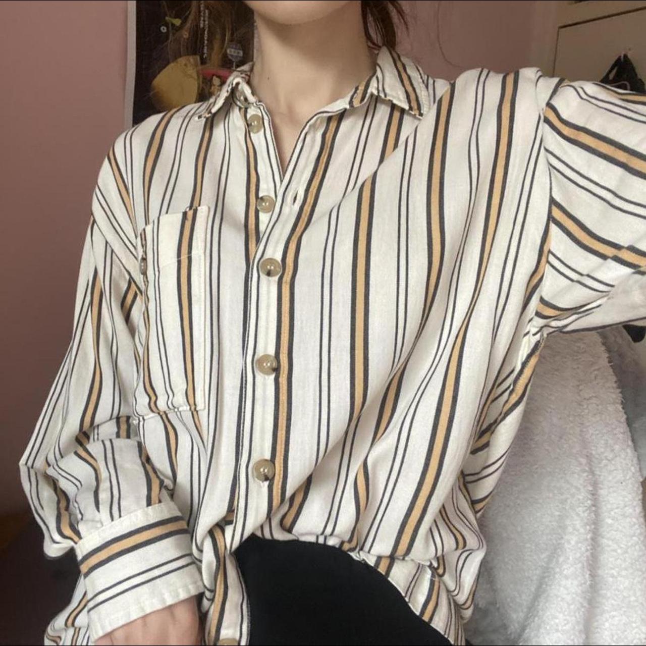 Topshop striped shirt in size 10 💜 has an oversized... - Depop