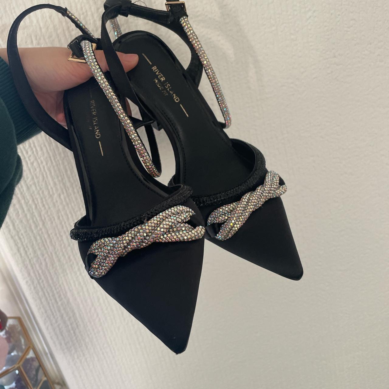 River Island wide fit heels with a wrap around detail - Depop