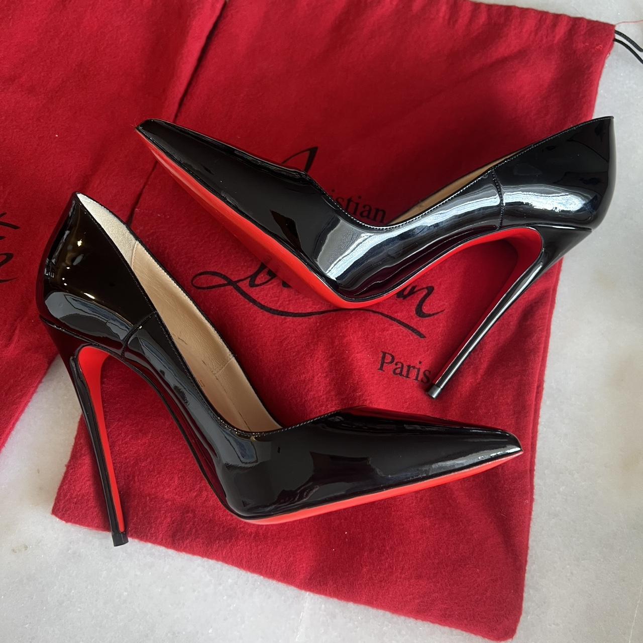 item listed by nicoleissellingstuff
