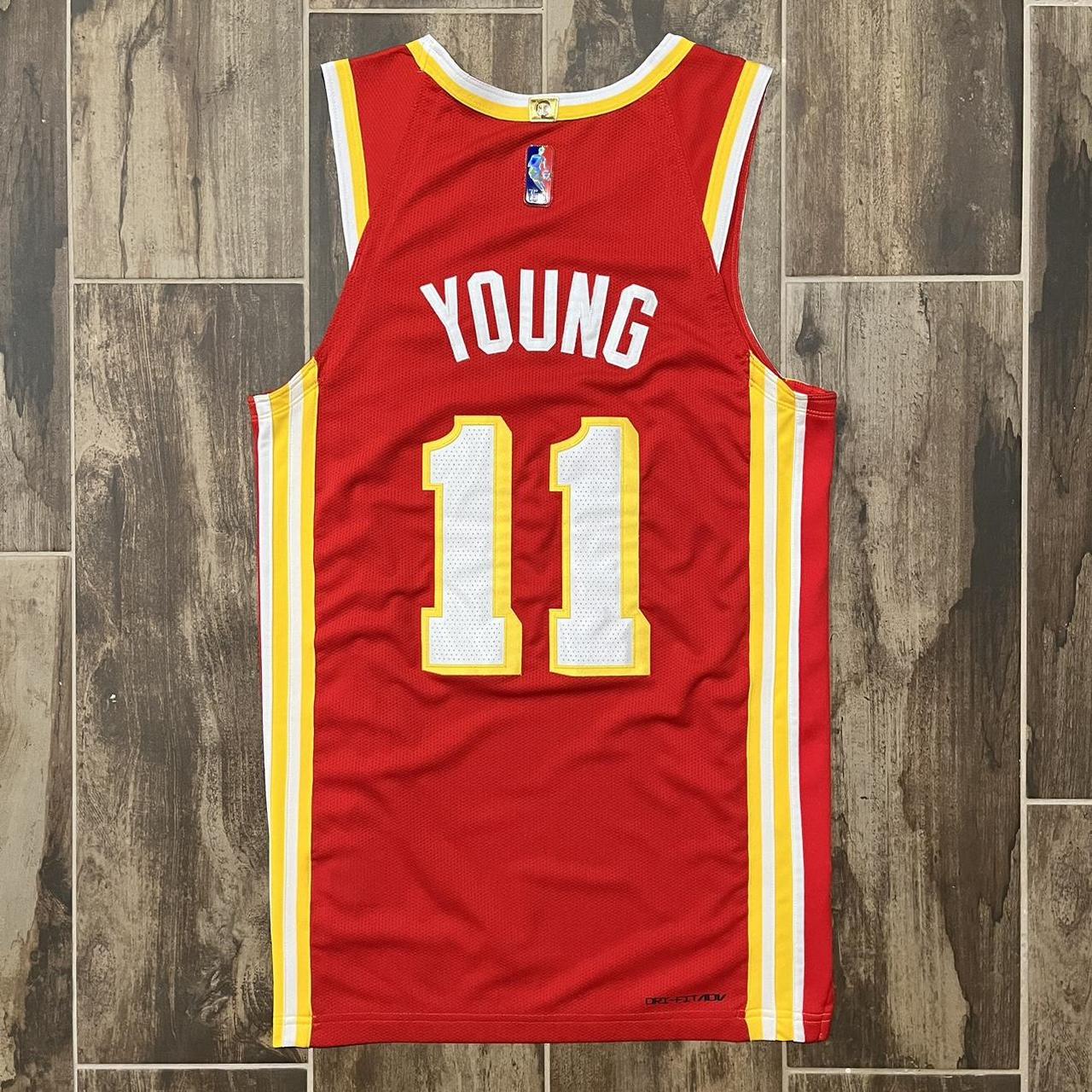 Trae Young 2021-22 Atlanta Hawks 75th Anniv Icon Ed Authentic