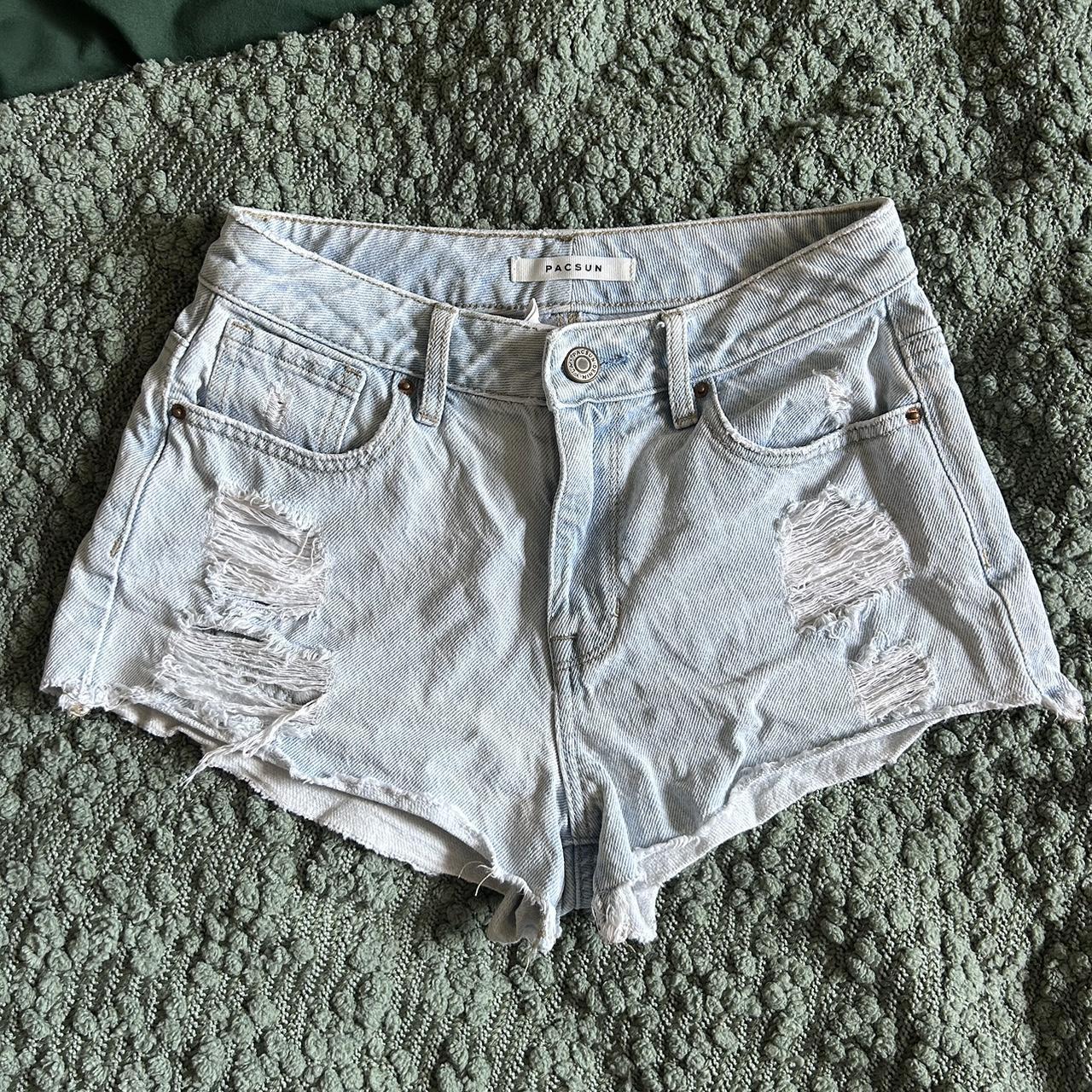 item listed by ashley_holloway