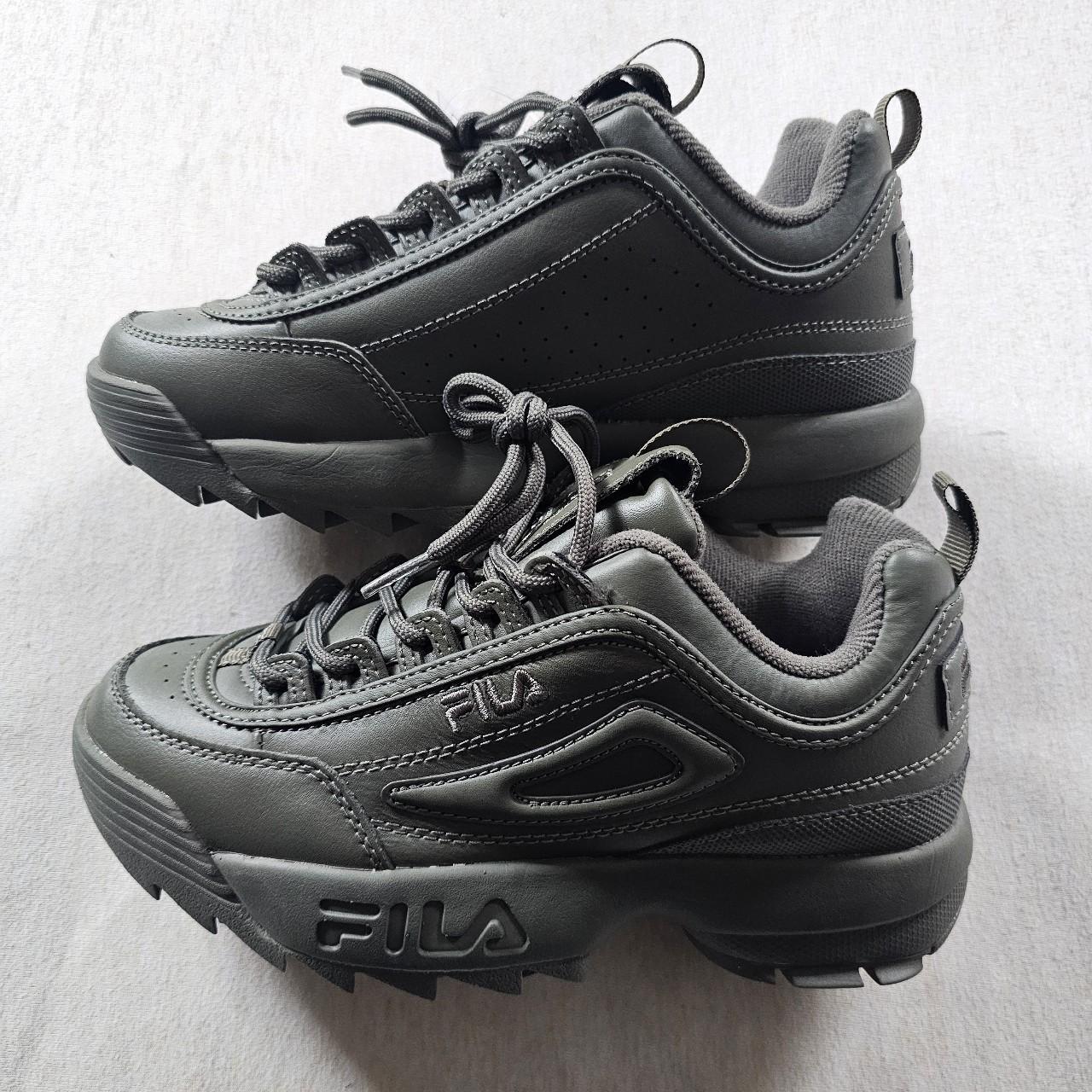 Fila disruptor hotsell black leather