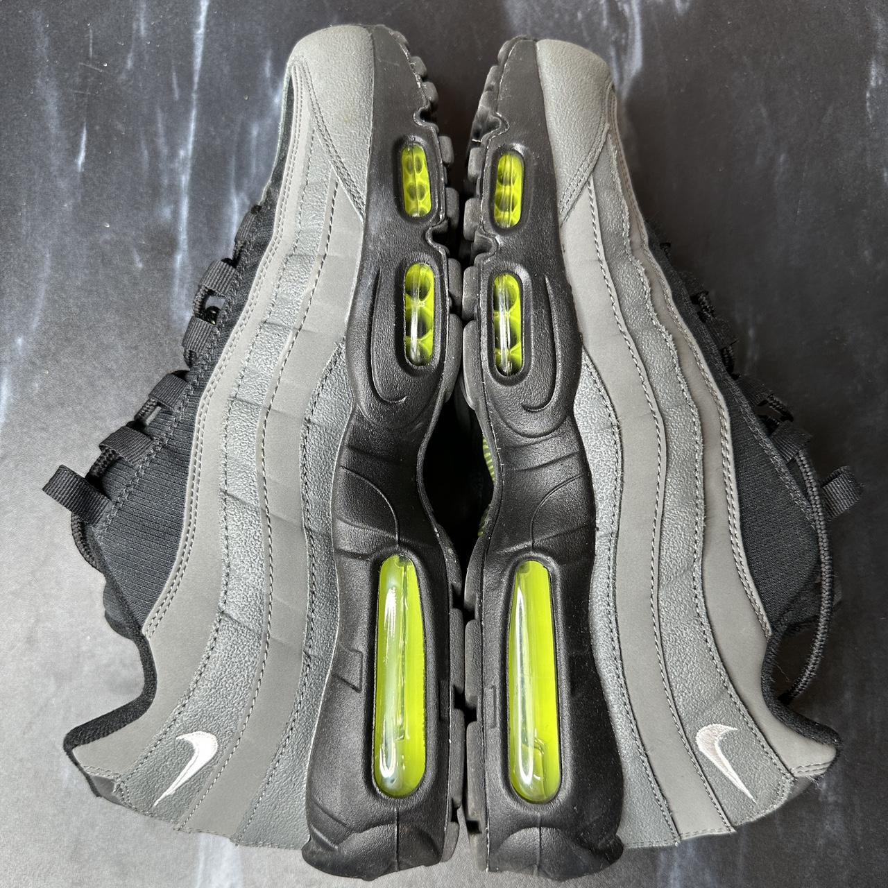 nike air max 95 grey volt