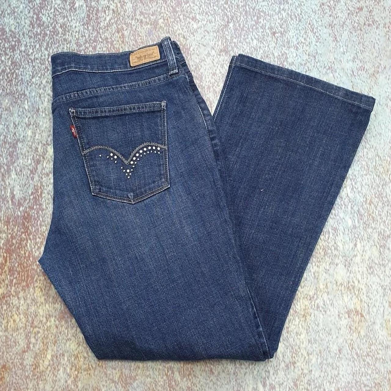 Levi's Women's Blue and Navy Trousers | Depop