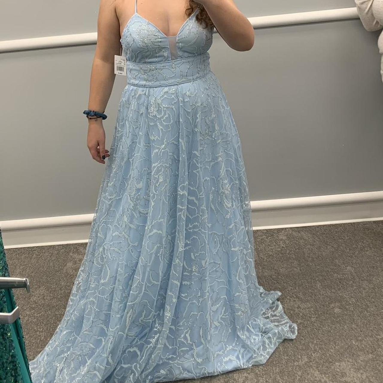 beautiful baby blue prom dress. light blue with