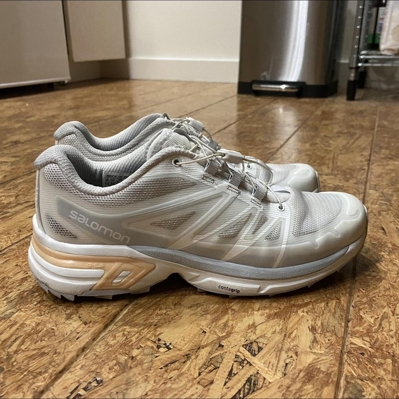 salomon walking trainers